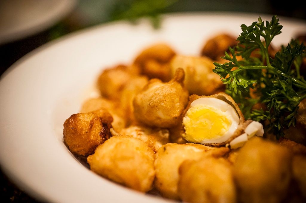 Quail Egg Tempura with Dipping Sauce