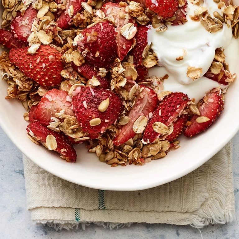 Quaker Oats Strawberry Yogurt Parfait