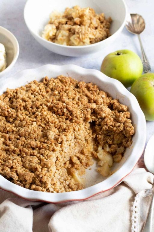 Quick Apple Cinnamon Crumble