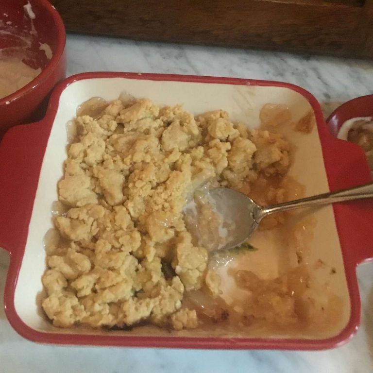 Quick Canned Apple Crisp