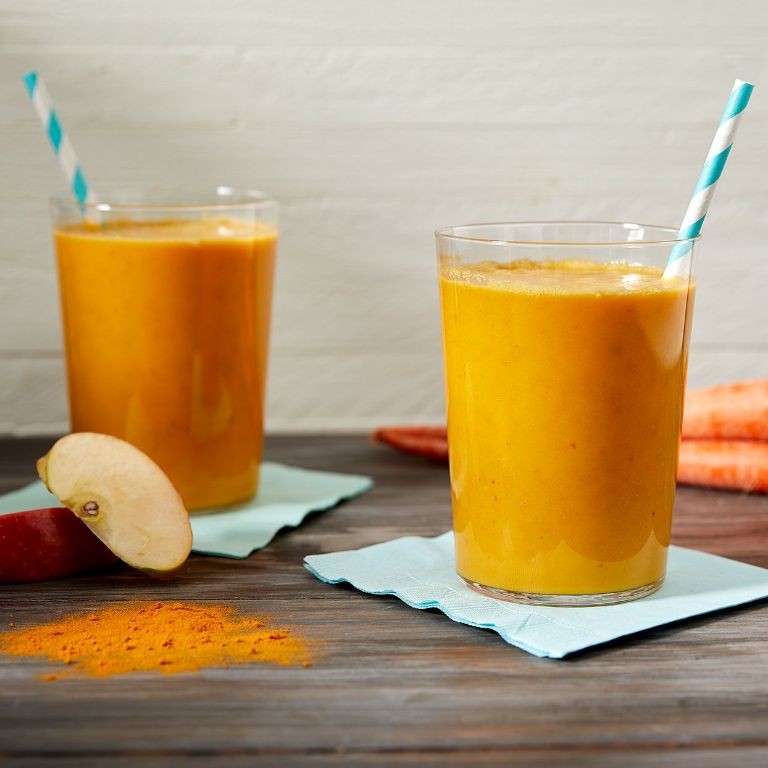 Quick Carrot and Apple Smoothie