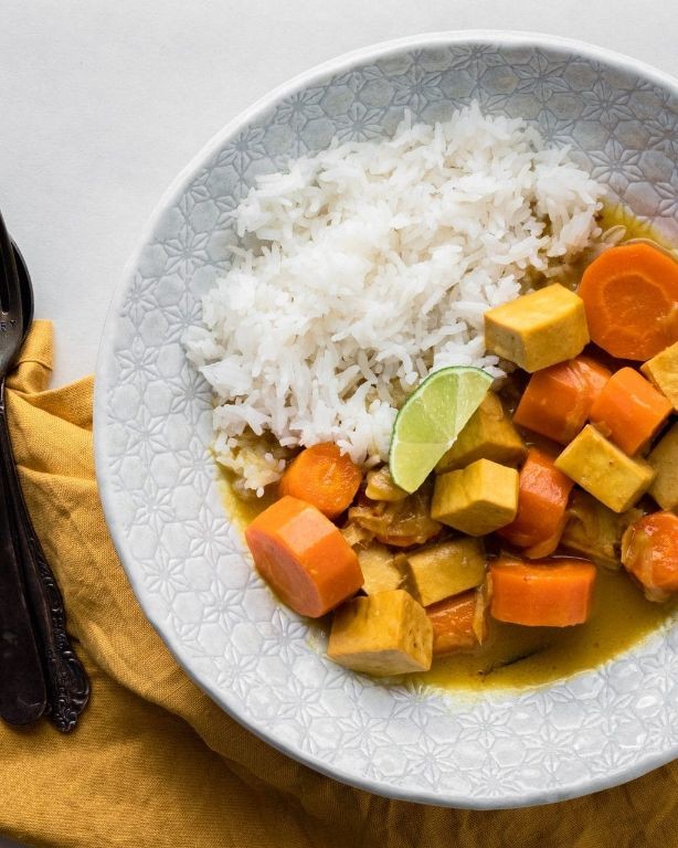 Quick Carrot and Coconut Curry
