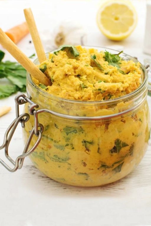 Quick Carrot and Coriander Dip