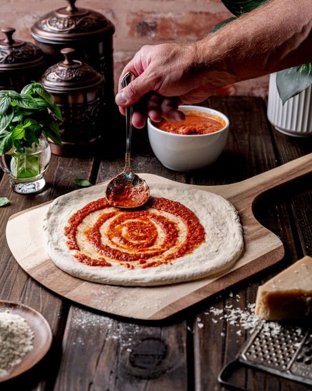 Quick No-Cook Pizza Sauce with Oregano