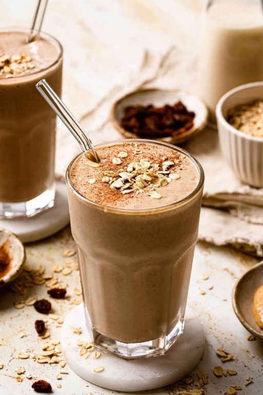 Raisin Oatmeal Smoothie