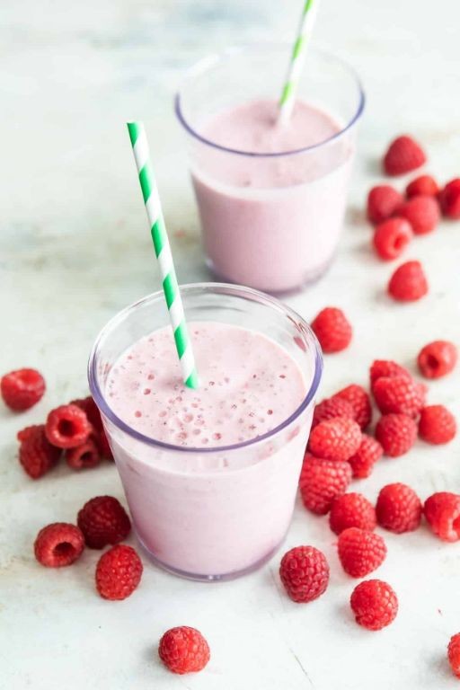 Raspberry Yogurt Parfait Smoothie