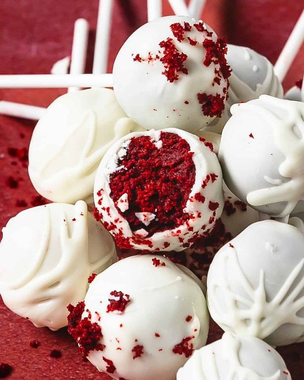 Red Velvet Cake Pops with White Chocolate Coating
