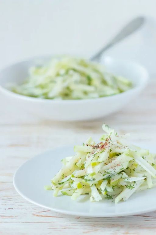 Refreshing Green Apple Slaw with Yogurt Dressing