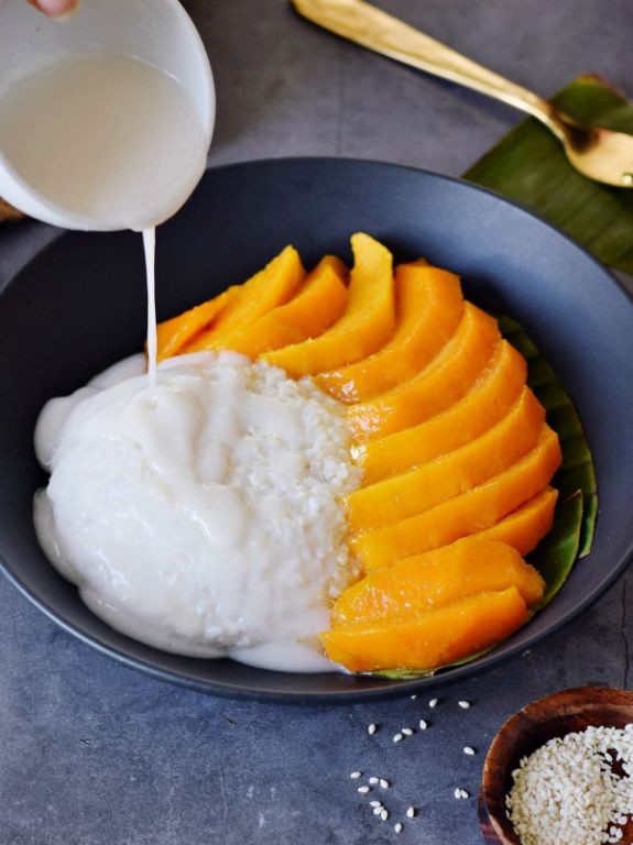 Refreshing Mango Sticky Rice