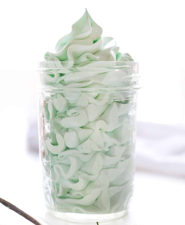 Refreshing Whipped Vanilla Mint Frosting