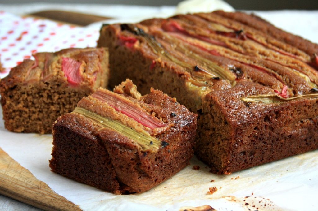 Rhubarb Gingerbread with Molasses