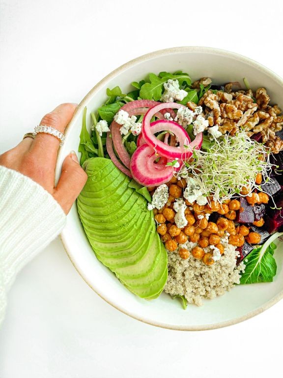 Roasted Beet and Goat Cheese Buddha Bowl