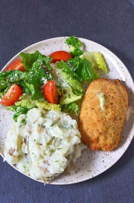 Roasted Garlic Mashed Potatoes with Broccoli
