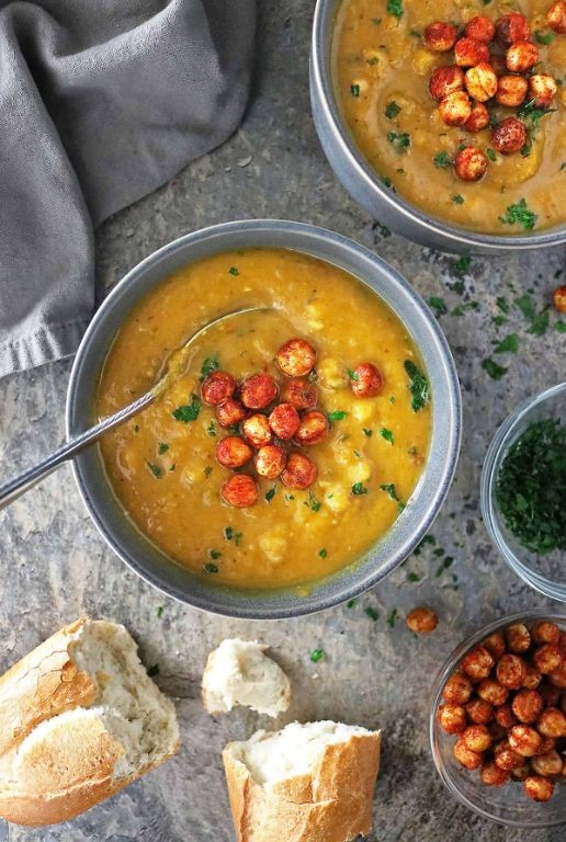 Roasted Garlic Pumpkin Soup