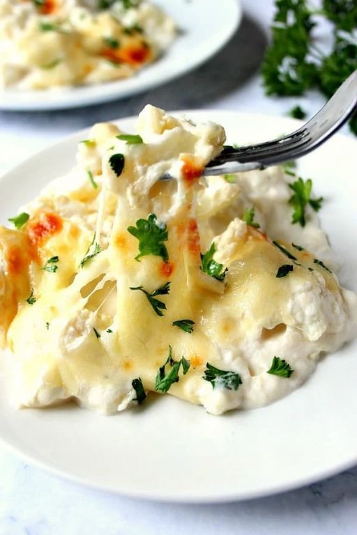 Roasted Garlic and Cauliflower Alfredo Bake