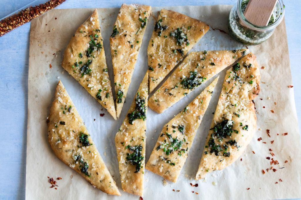 Roasted Garlic and Rosemary Flatbread