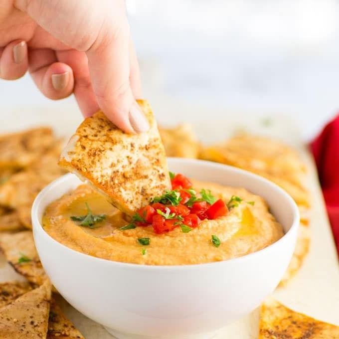 Roasted Red Pepper Hummus with Pita