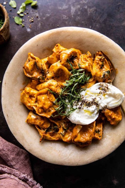 Roasted Red Pepper and Goat Cheese Tortellini Skillet
