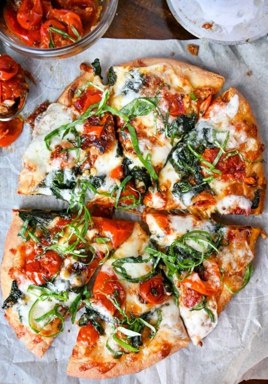 Roasted Tomato and Spinach Flatbread Pizza