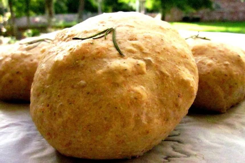 Rosemary Olive Oil Hamburger Buns