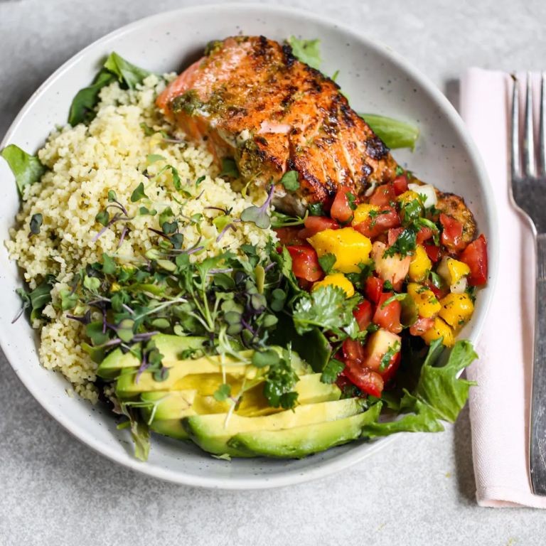 Salmon Spinach and Couscous Bowl