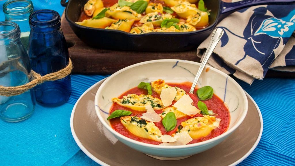 Salmon Spinach and Feta Stuffed Shells