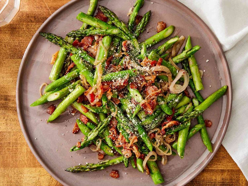 Sauteed Asparagus with Crispy Bacon