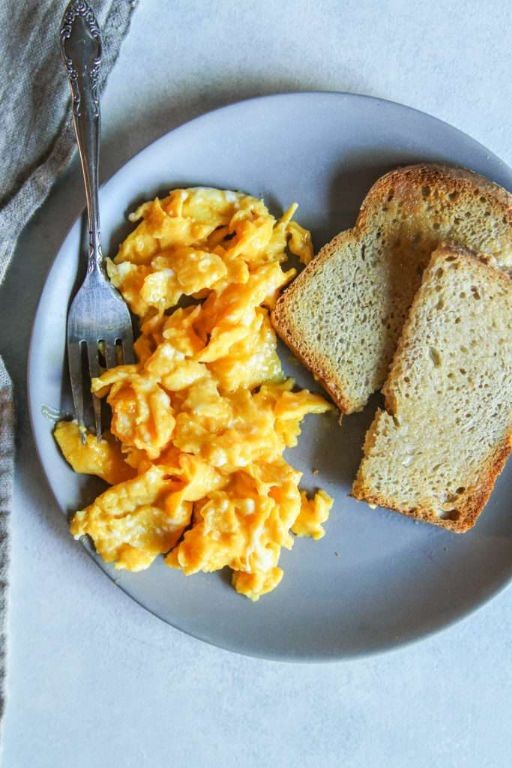 Scrambled Eggs with Toast