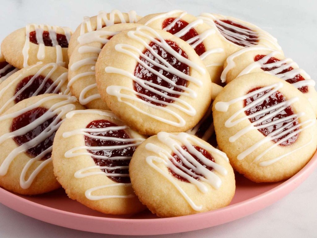 Shortbread Cookies with Raspberry Jam