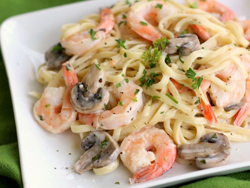 Shrimp and Mushroom Pasta in Light Cream Sauce