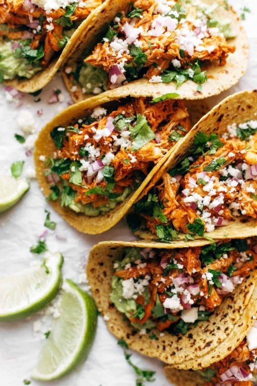 Simple Chicken Tinga Tacos