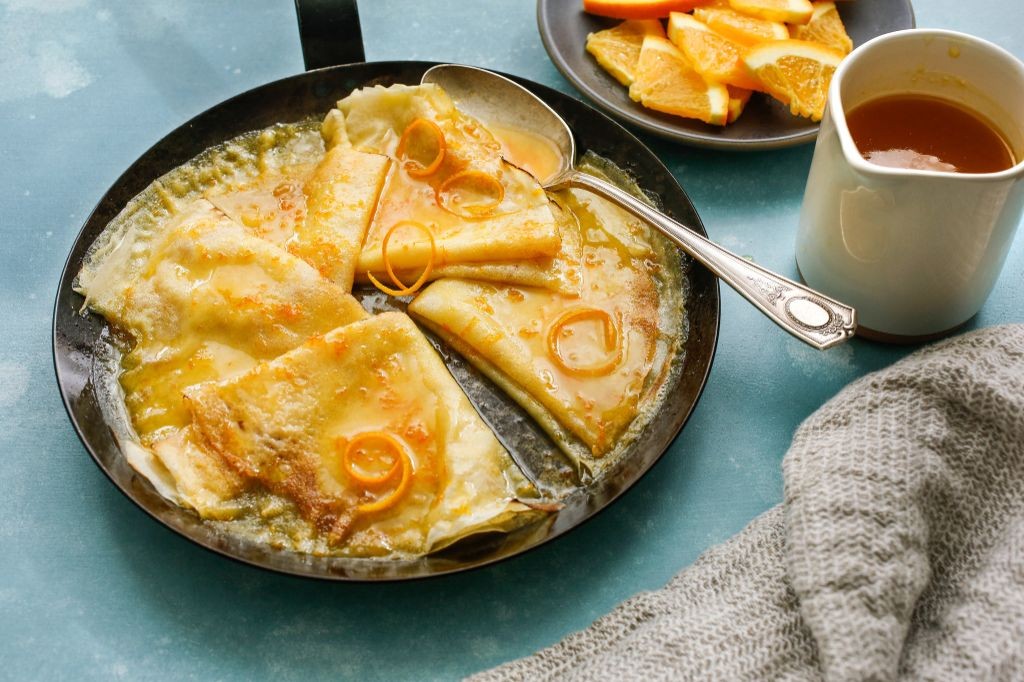 Simple Crêpes Suzette