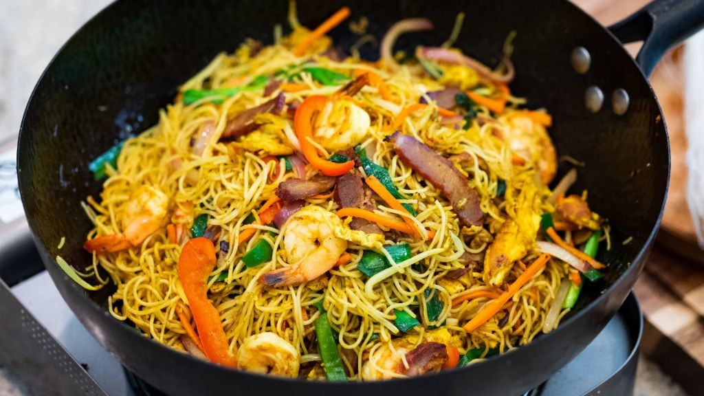 Singapore Noodles with Oyster Sauce