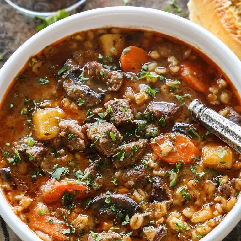 Slow Cooker Beef and Barley Soup