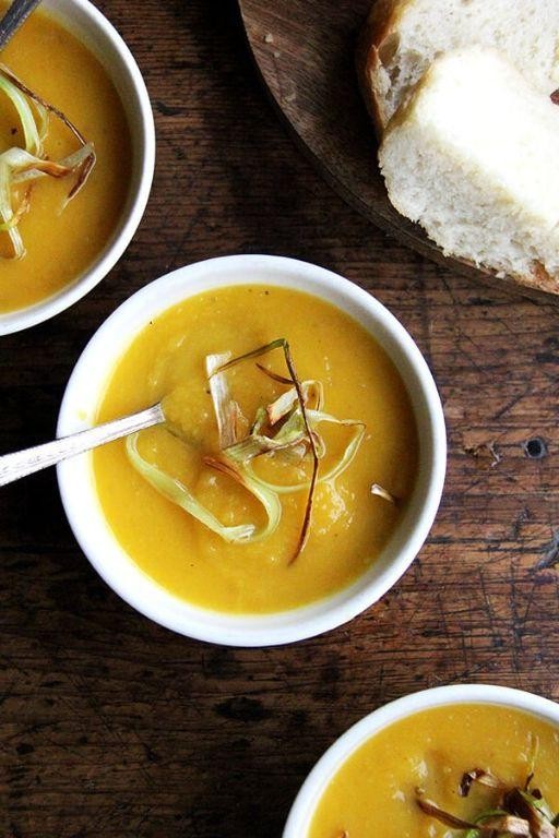 Slow Cooker Butternut Squash and Apple Soup