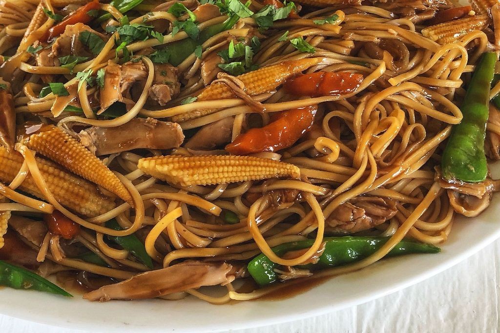 Slow Cooker Chicken Chow Mein
