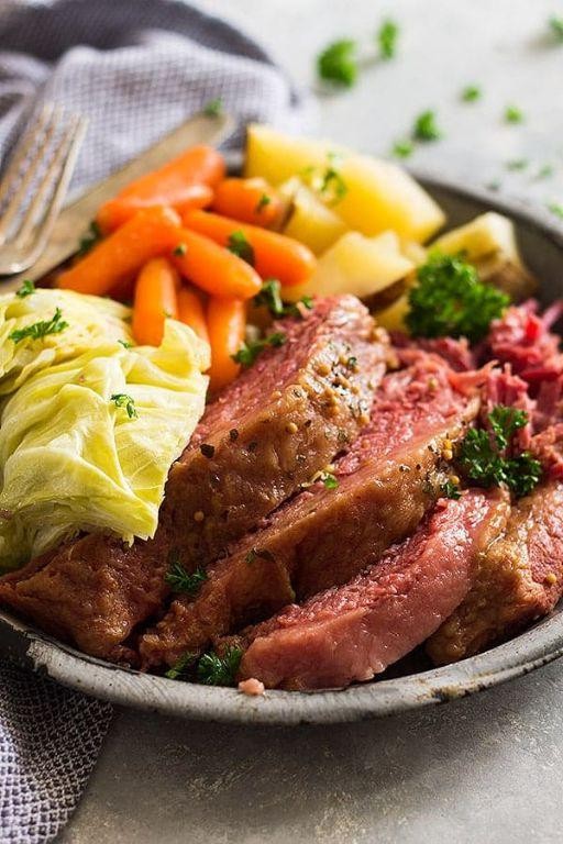 Slow Cooker Corned Beef and Cabbage with Guinness