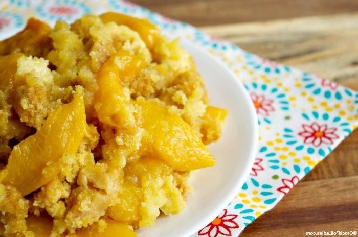 Slow Cooker Peach Dump Cake
