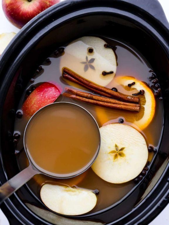 Slow Cooker Spiced Apple Cider