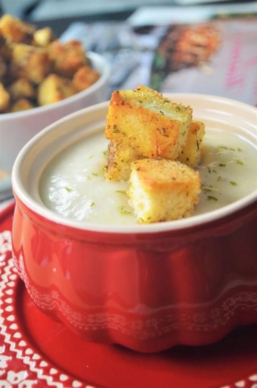 Small batch creamy potato leek soup
