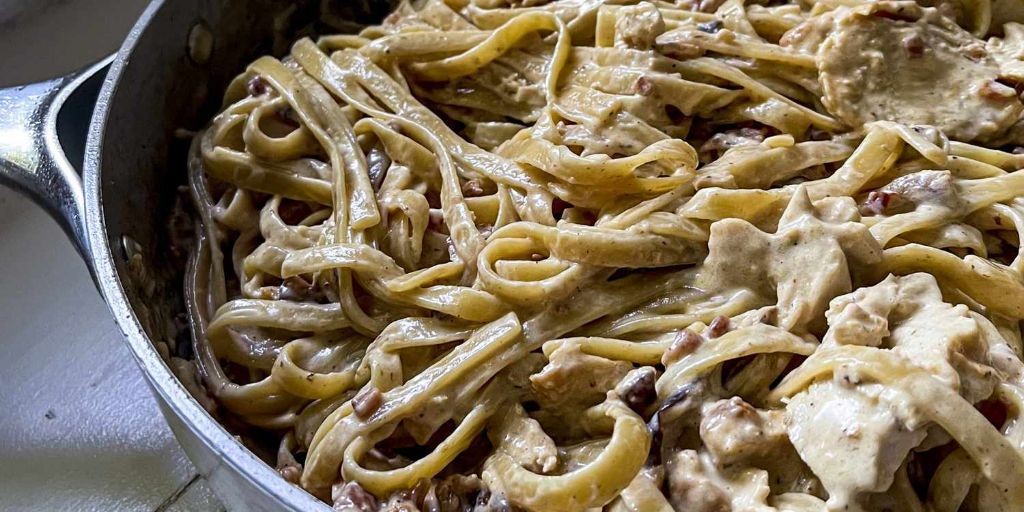 Smoked Chicken Pasta with Creamy Alfredo Sauce
