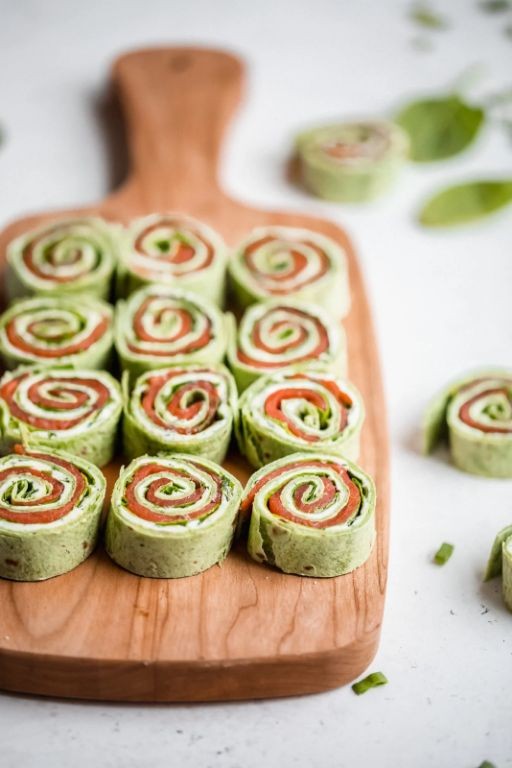 Smoked Salmon and Dill Pinwheel Sandwiches