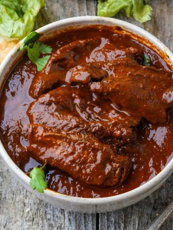 Smoky Chipotle Pizza Sauce with Adobo