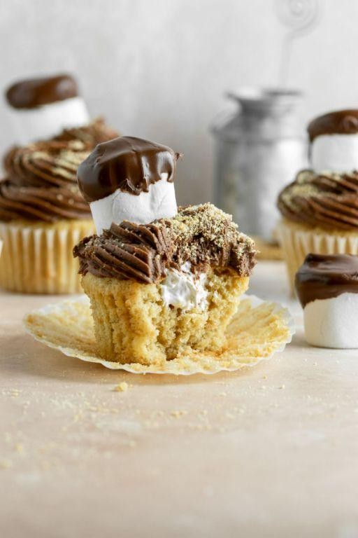 Smores Cupcakes with Cinnamon Graham Cracker Base