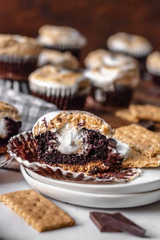 Smores Cupcakes with Pretzel Crust