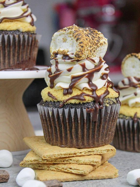 Smores Stuffed Cupcakes with Melted Chocolate Center