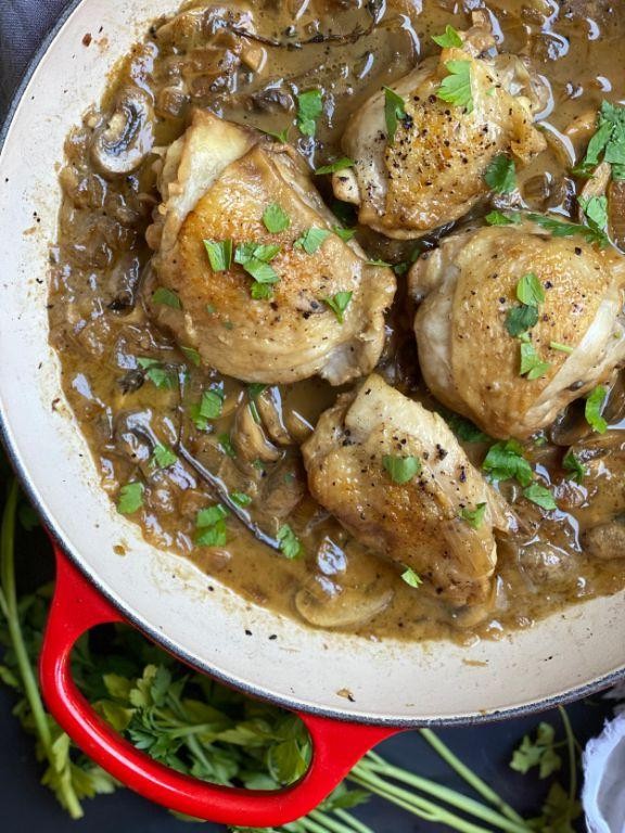 Smothered Chicken Thighs in White Wine Sauce