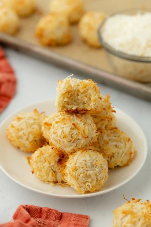 Snowball Coconut Macaroons