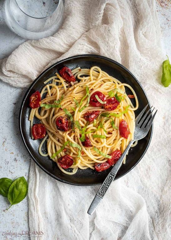 Spaghetti Aglio e Olio with Roasted Cherry Tomatoes