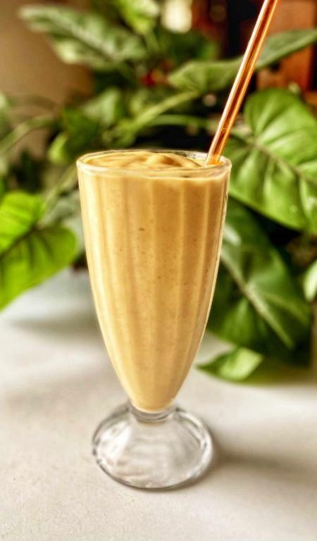 Spiced Mango Lassi with Cinnamon